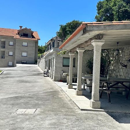 Apartamentos Canada Raxó Esterno foto