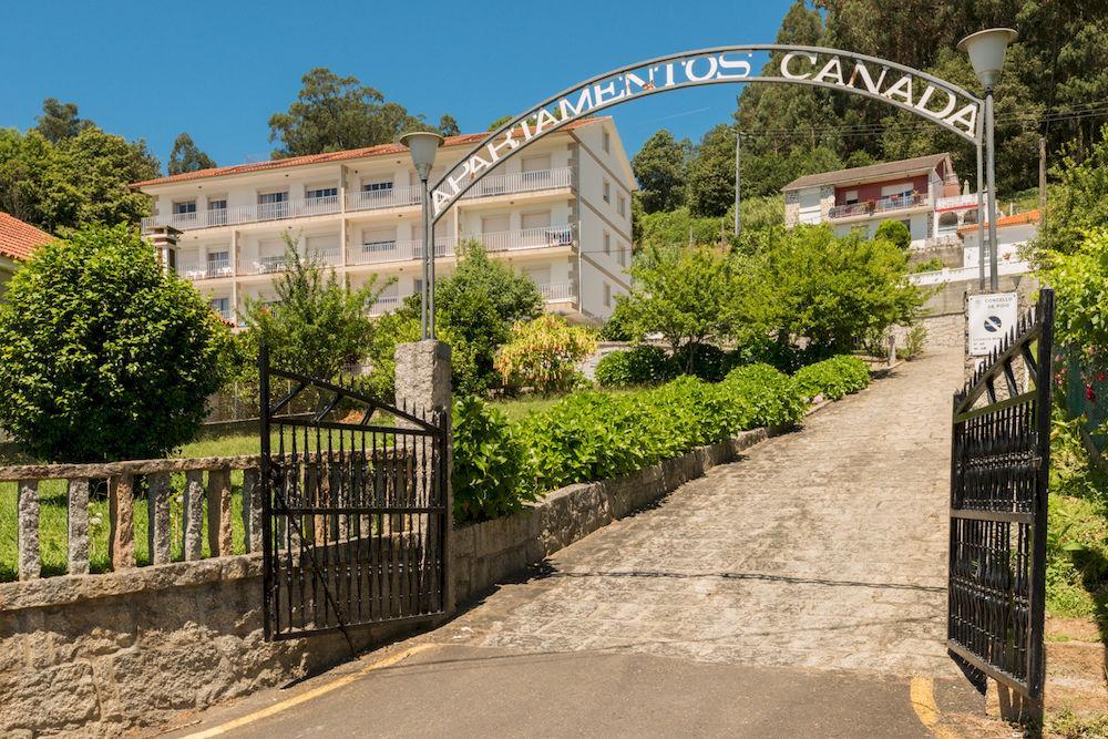 Apartamentos Canada Raxó Esterno foto